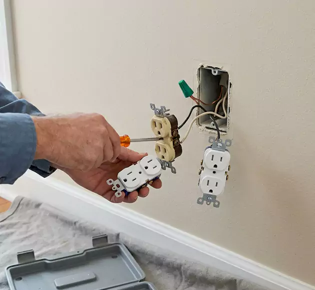 Professional Outlet Replacement: Your Local Swap-Out Team in Ormond Beach, FL
